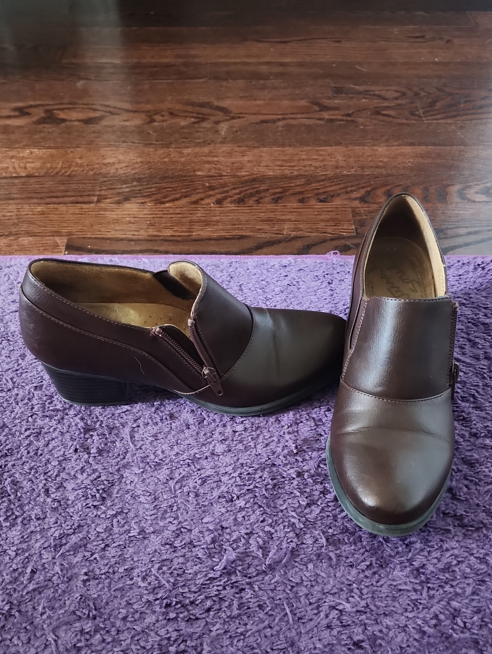 Natural Soul Brown Leather Low Heel Shoes